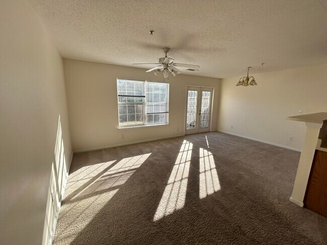 Photo - 282 Swaying Pine Ct