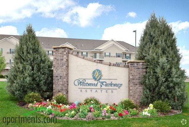 Westwood Parkway Estates Apartments - Saint Cloud, MN | ForRent.com
