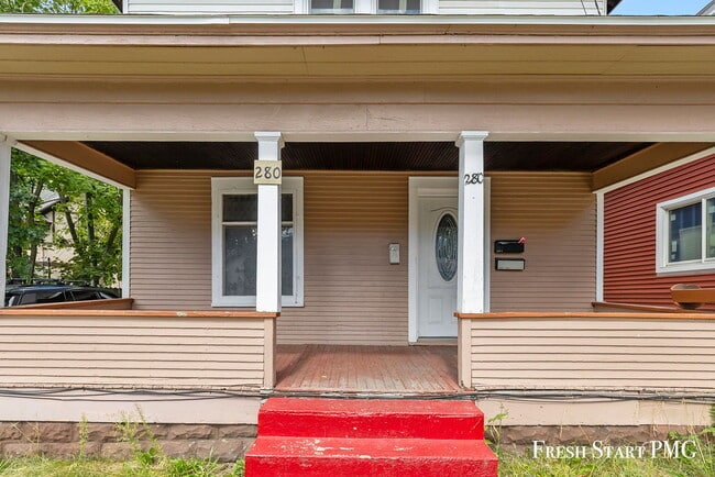 Photo - Inviting 1-Bedroom Unit with Natural Light...