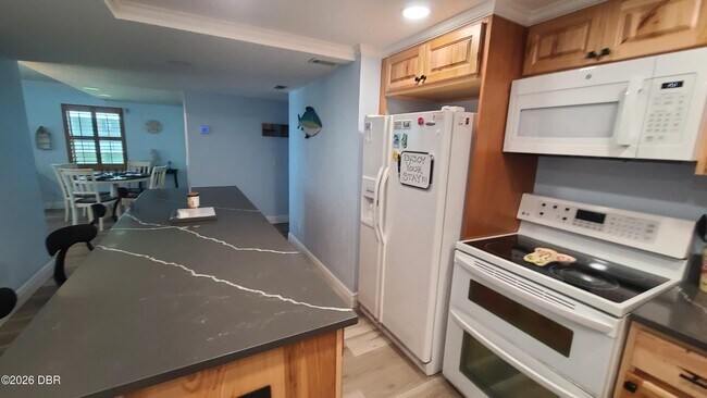 Photo - 3747 S Atlantic Ave Unidad 206