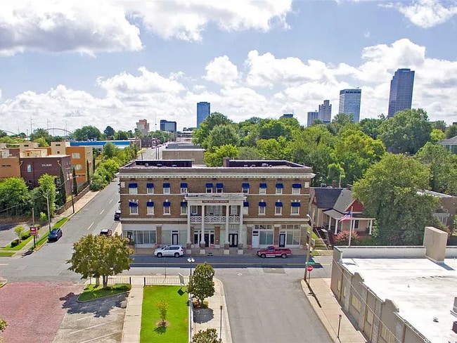 Building Photo - 101 S Victory St Unit 309 Rental