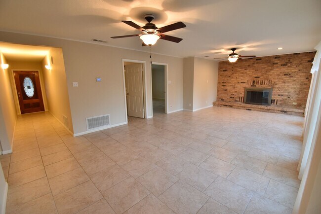 Photo - Coming Soon! 3 Bedroom Home On Lake Tyler!