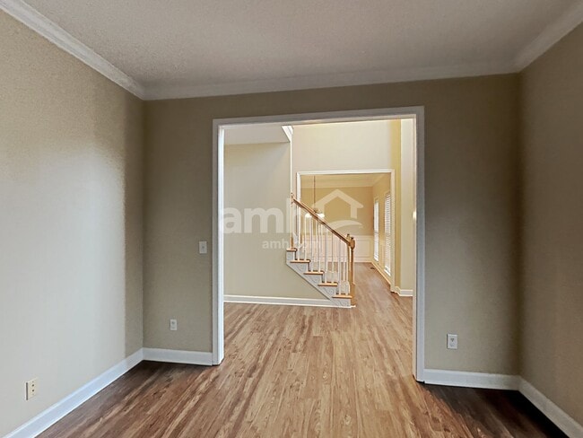 Photo - 4524 Kingsgate Ct NW