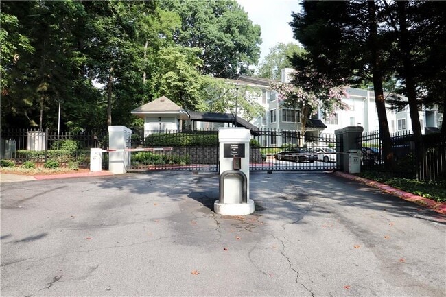 613 Summit N Dr NE Unidad 613