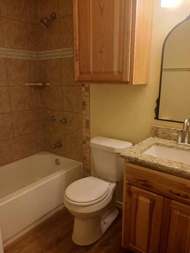 Photo - 5404 Lake View Dr