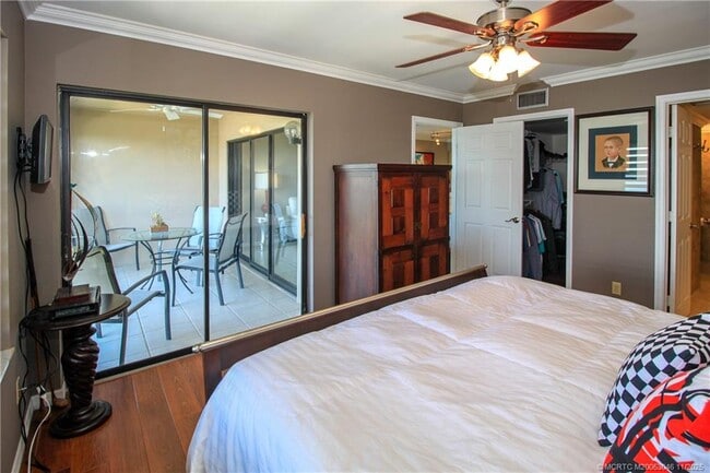 Photo - 4720 NE Sandpebble Trce Unit 403