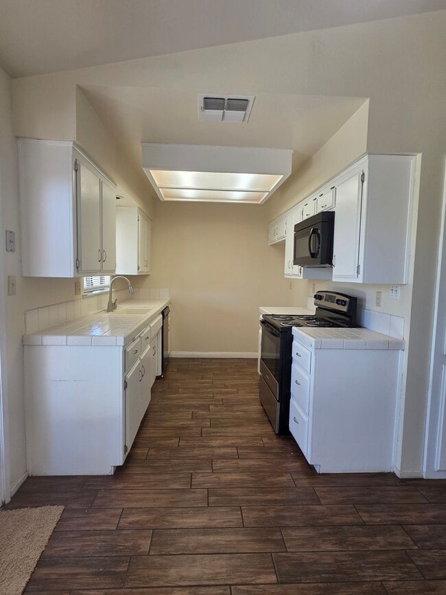 Photo - 1012 Orangewood St
