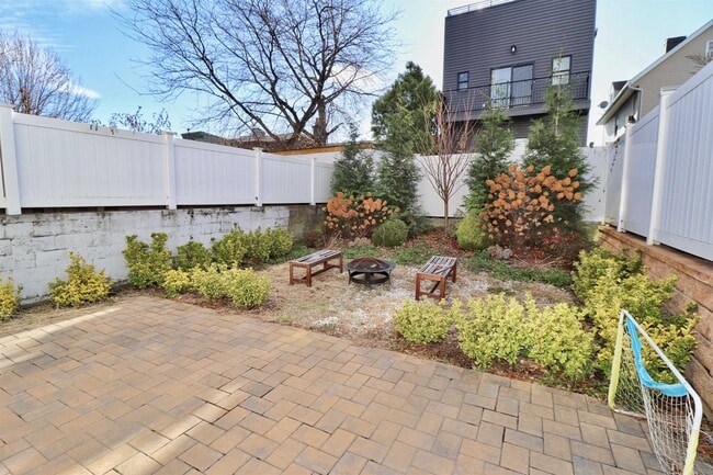 Photo - 19 Graham St Unit 1