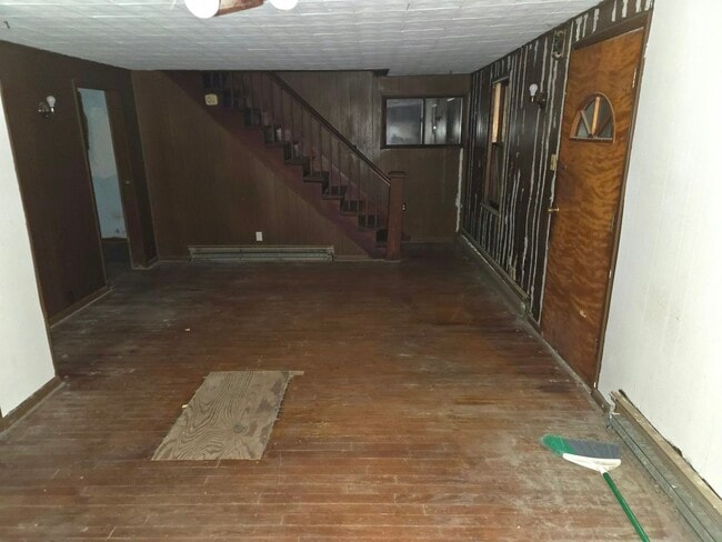 Photo - 143 Elm St