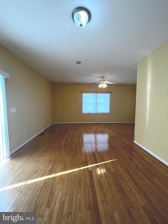 Photo - 13283 Main Ave