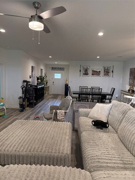 Photo - 31514 Avebury Lake Ln