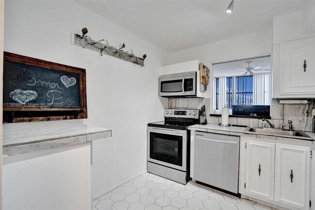 Photo - 2017 S Ocean Dr Unit 205