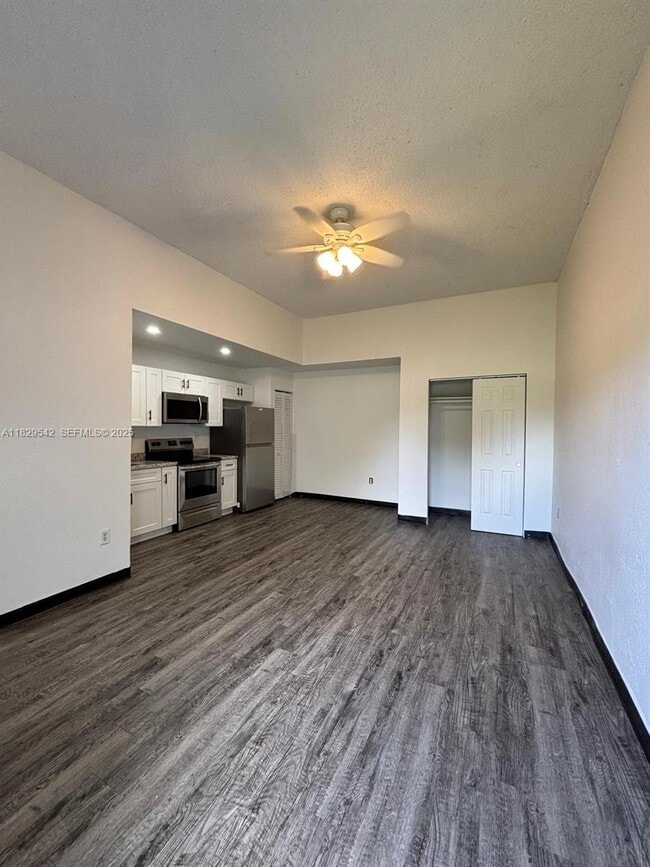 Photo - 467 NW 8th St Unidad 1