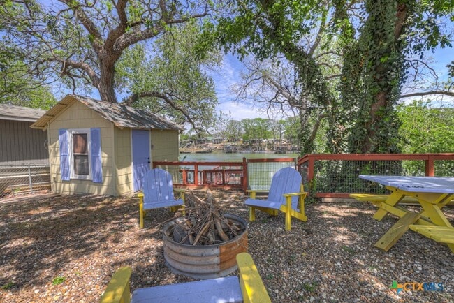 Photo - 1015 Reiley Rd