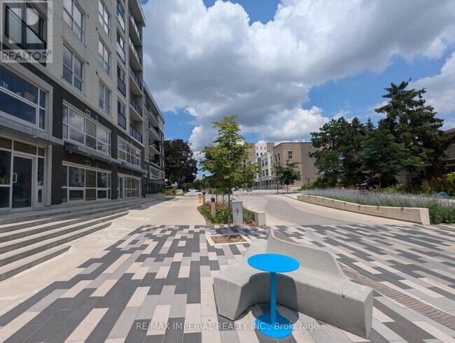 Photo - 275 Larch St Unit B610
