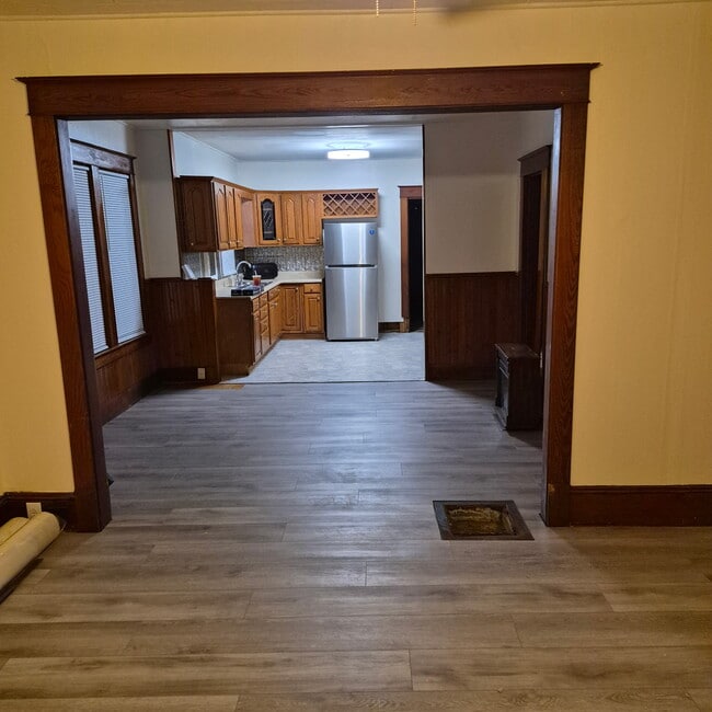 Dining room size 12x11 - 189 Oak St Unit 189