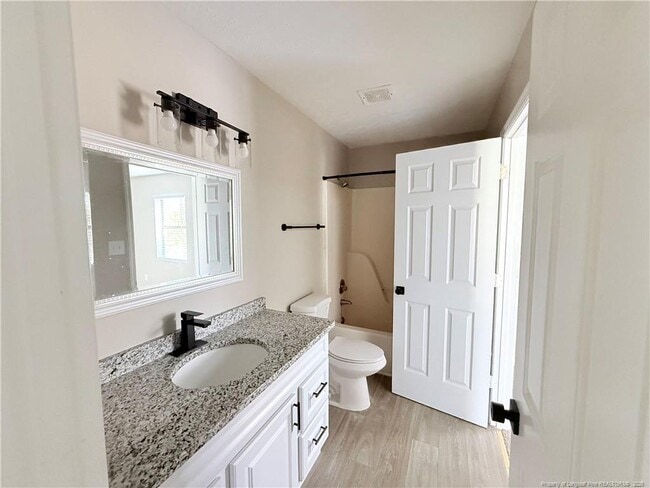 Photo - 4085 Professional Dr