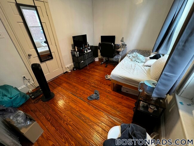 Photo - 4.5 Centre St Unit 2