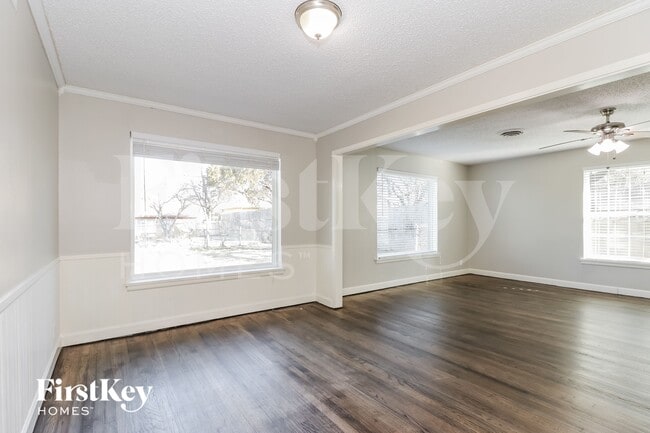 Photo - 3500 Creston Ave