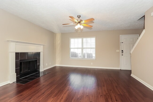 Photo - 3011 Wellington Pl