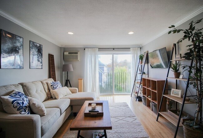 Photo - 588 Main St Unit 3D