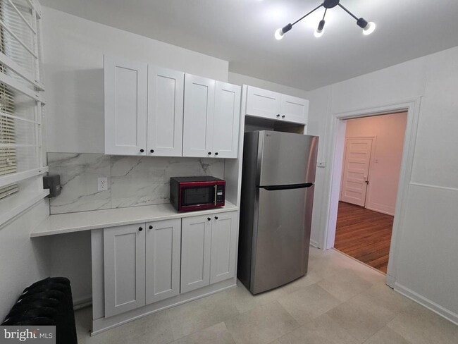 Building Photo - 5455 Ridge Ave