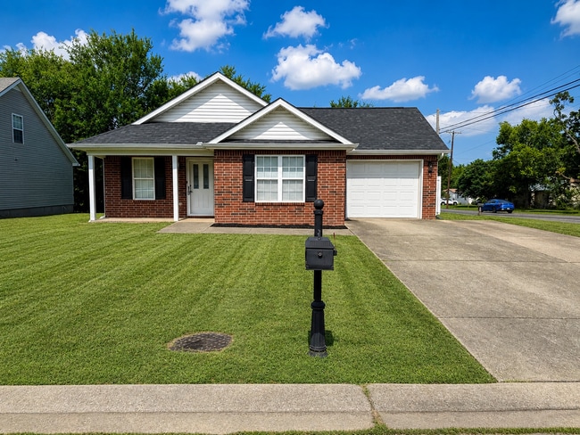 Photo - Beautiful 3 Bedroom Home Conveniently Located in La Vergne!