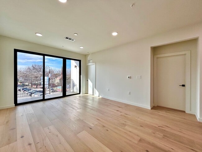 Photo - Bright & Spacious 1 Bedroom, 1 Bathroom with Resort-Style Amenities