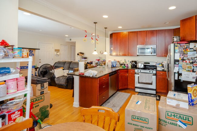 Photo - 6301 N Francisco Ave Unidad 3