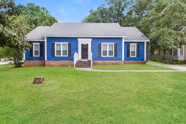 Building Photo - 1613 Chadford Rd