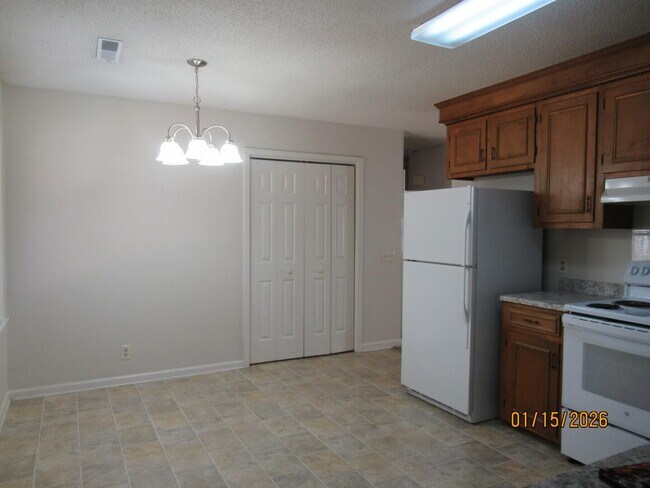 Photo - 174 Gertrude Dr