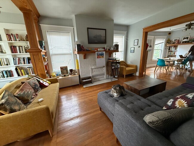 Photo - 6656-6656 Woodwell St Unit 6654