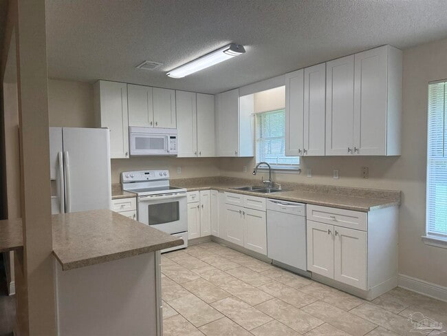 Photo - 321 Forest Hills Dr
