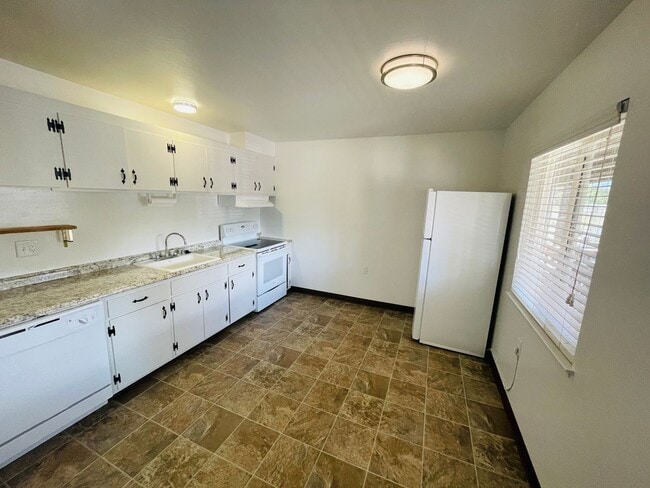 Photo - 2301 James Ave Unidad 3