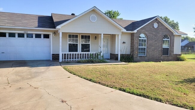 Photo - 1805 Cherrybark Bend