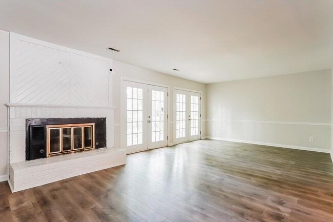 Photo - 6413 Andsley Dr