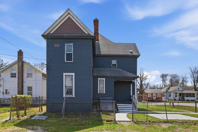 Photo - 1405 7th Ave