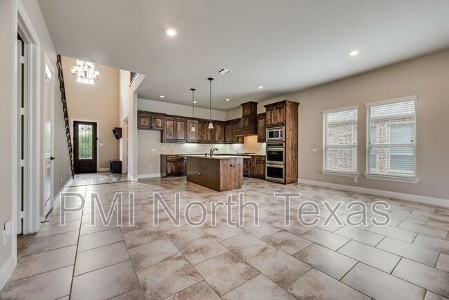 Photo - 740 Sandbox Dr