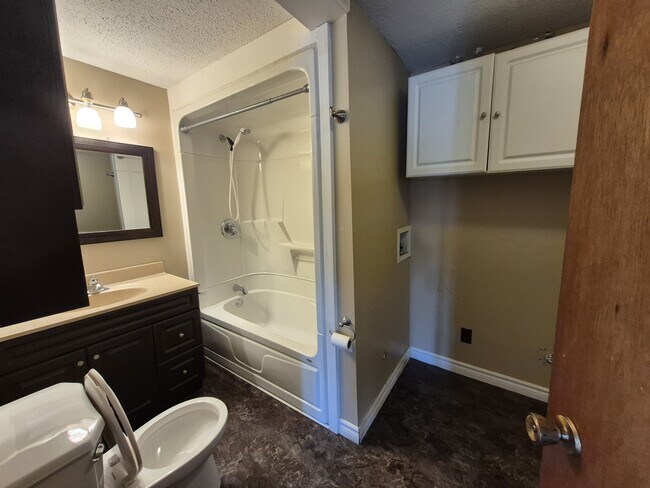 Photo - 671 Rue Principale Unit 2