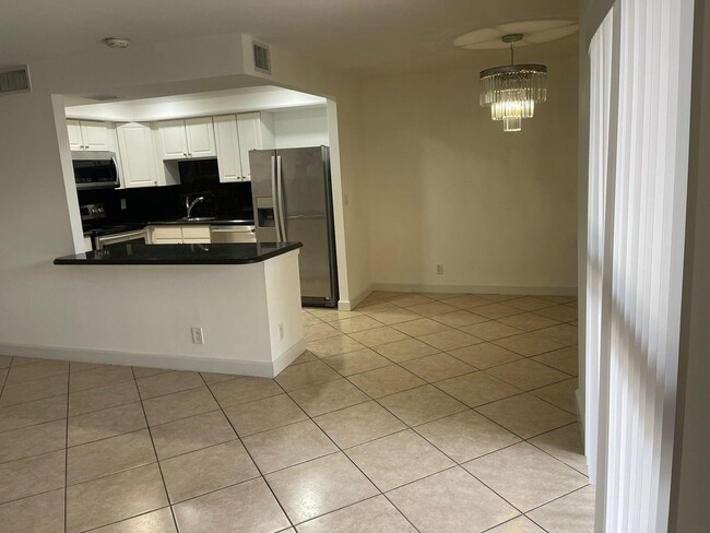 Photo - 3321 Quail Close