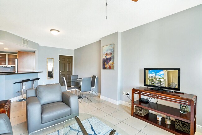 Photo - 610 Clematis St Unit 538