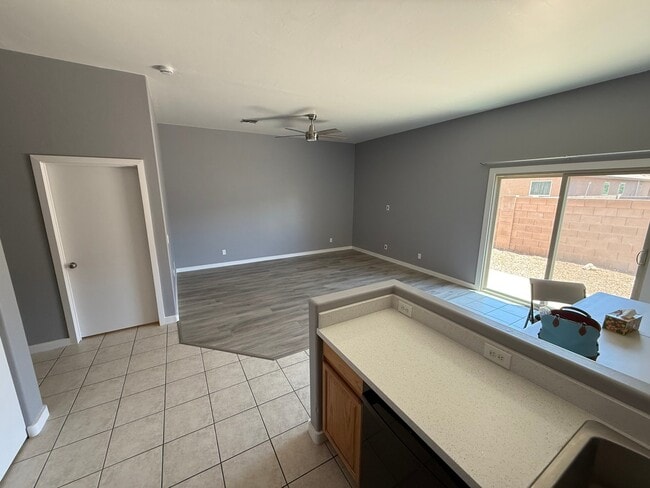 Photo - 8538 E Seabury Ct Unidad 2