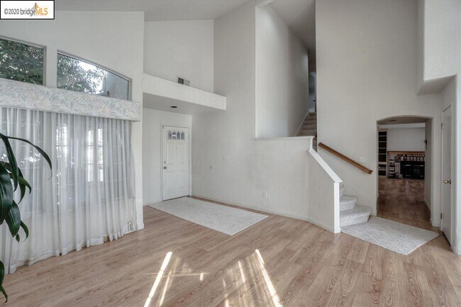 4973 Ridgeview Dr
