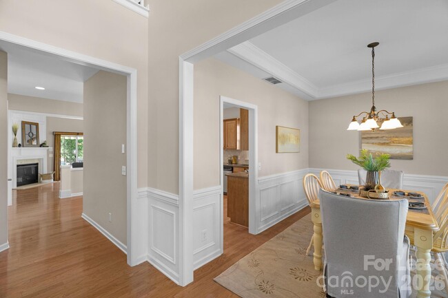 Photo - 2076 Belair Dr