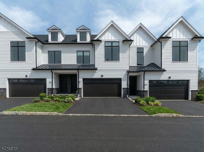 Building Photo - 15 Feldman Ct