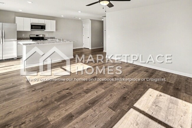 Photo - 133 River Rock St