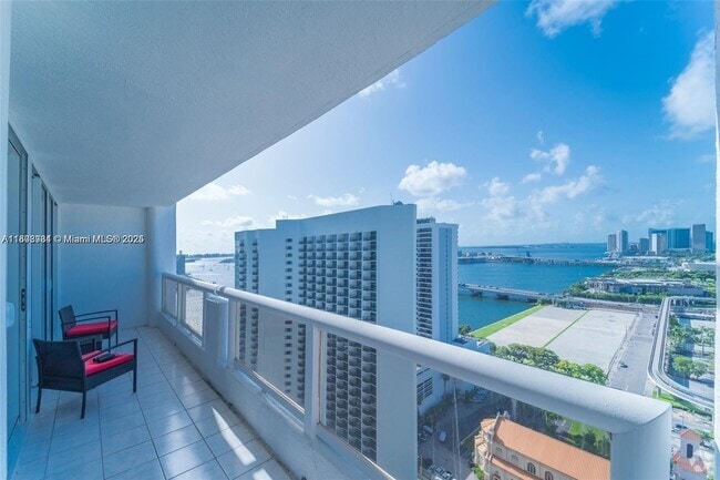 Building Photo - 1717 N Bayshore Dr Unit A-3353 Rental
