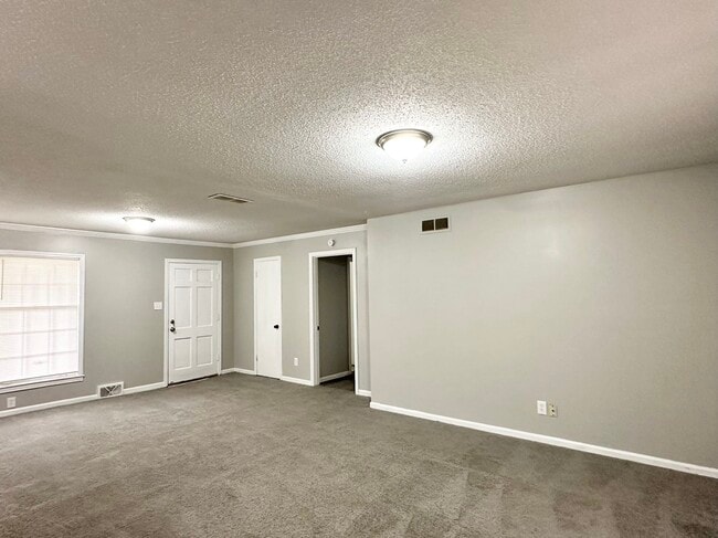 Photo - 2784 Bragg Ln