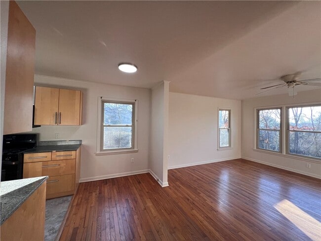 Photo - 921 E Rodgers Dr