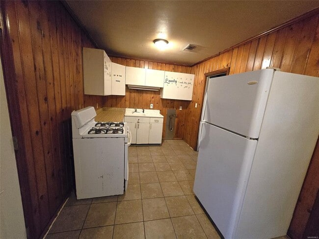 Photo - 1809 Midway St